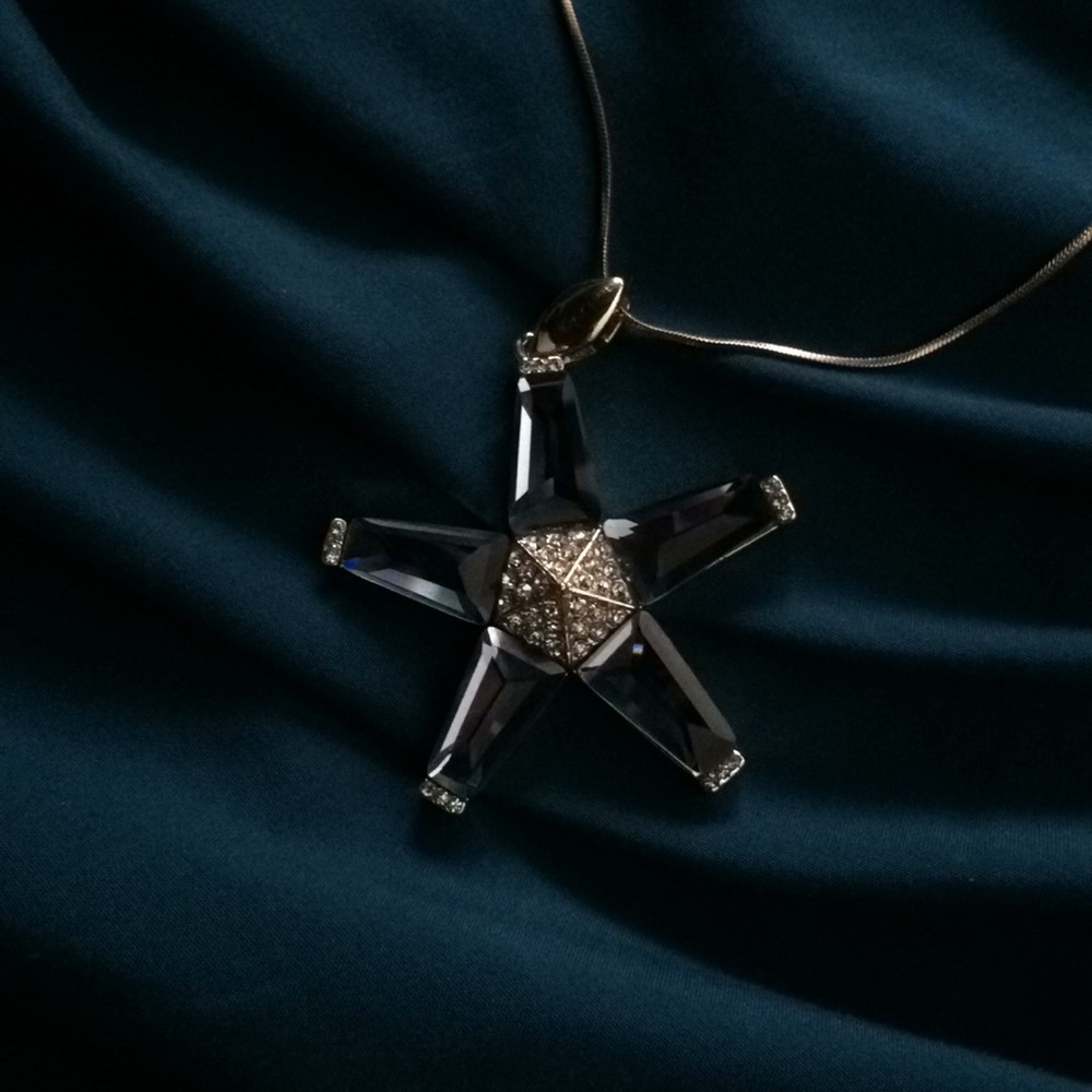 Necklace - Picture 2 of 2